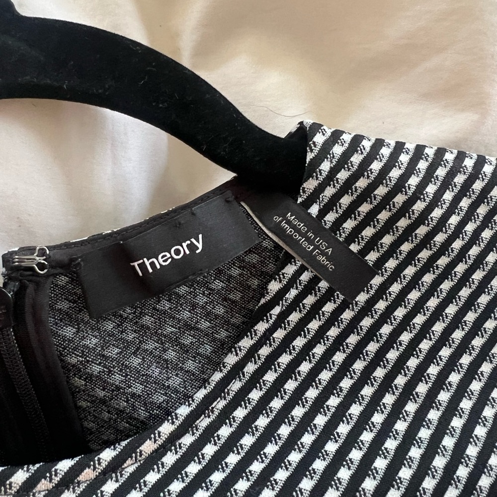 Theory® Rijik.Claymont Dress - Picture 4 of 5